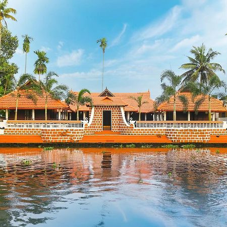 Palmy Lake Resort Alappuzha Extérieur photo