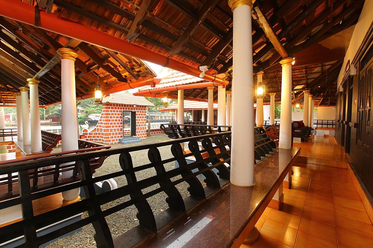 Palmy Lake Resort Alappuzha Extérieur photo